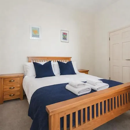 Minster's Keep- Near Minster & Free Parking Apartment *