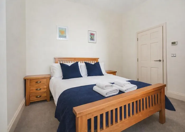 Minster's Keep- Near Minster & Free Parking Apartment *
