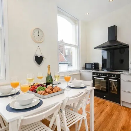 Minster's Keep- Near Minster & Free Parking *